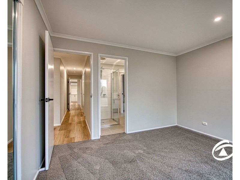 38 Bosco Close, Narre Warren VIC 3805