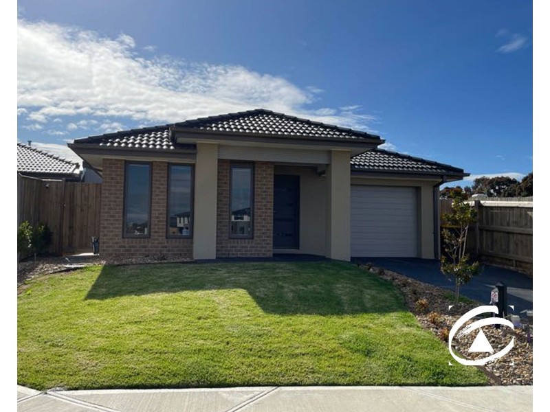 10 Blue Lily Circuit, Junction Village VIC 3977