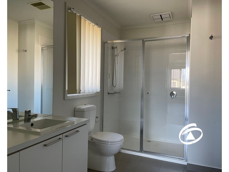 17 Botanic Place, Wantirna South VIC 3152