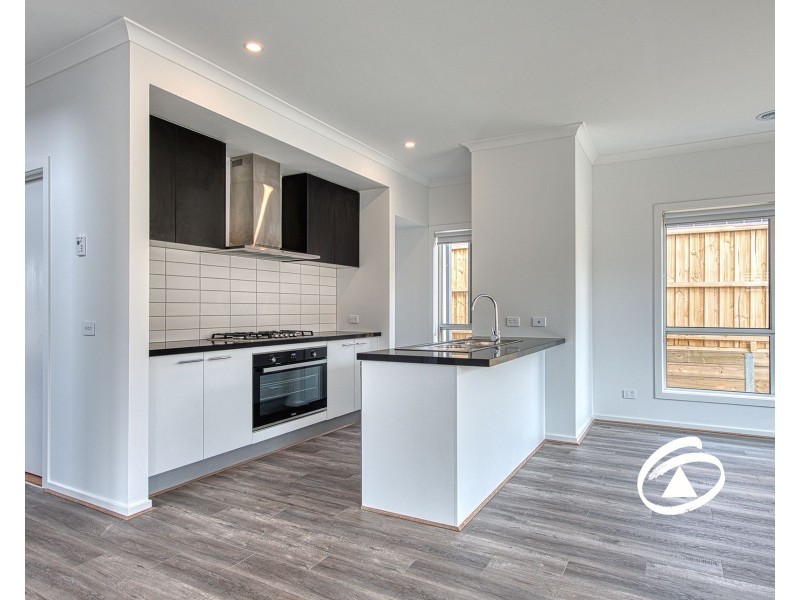 35 Allan Close, Pakenham VIC 3810