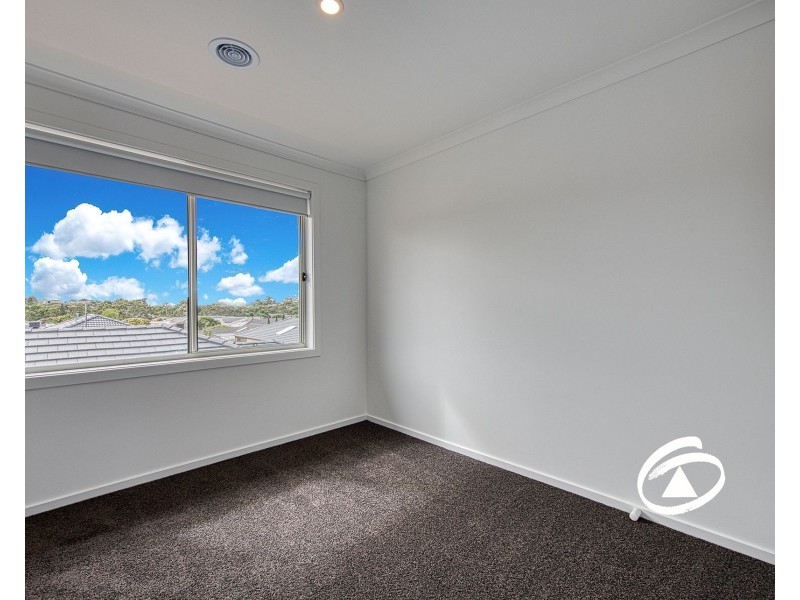 35 Allan Close, Pakenham VIC 3810