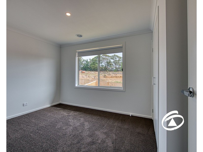 35 Allan Close, Pakenham VIC 3810