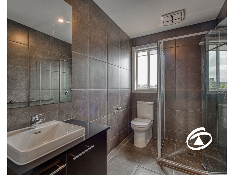 35 Allan Close, Pakenham VIC 3810