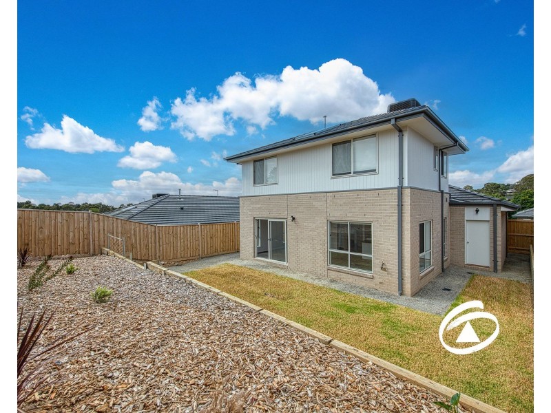 35 Allan Close, Pakenham VIC 3810