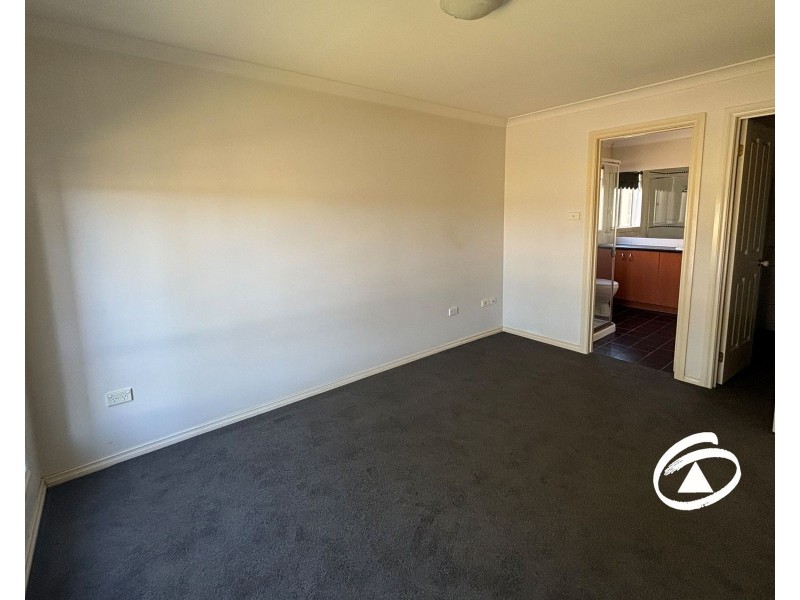 10 Wallingford Place, Narre Warren South VIC 3805