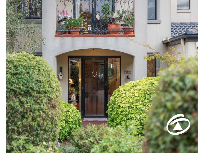 27 Hobart Avenue, Berwick VIC 3806