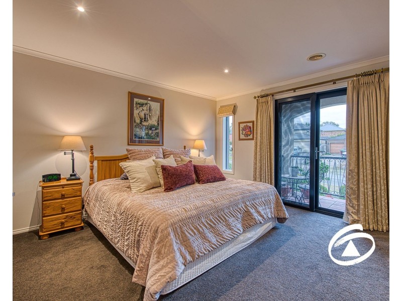 27 Hobart Avenue, Berwick VIC 3806