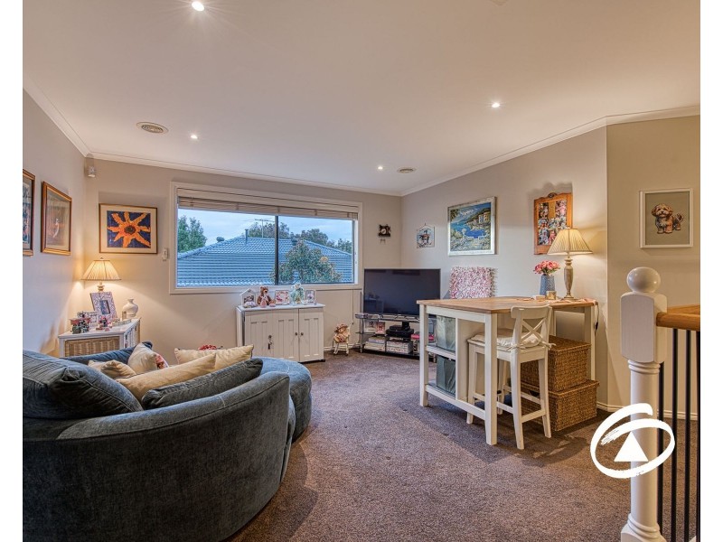 27 Hobart Avenue, Berwick VIC 3806