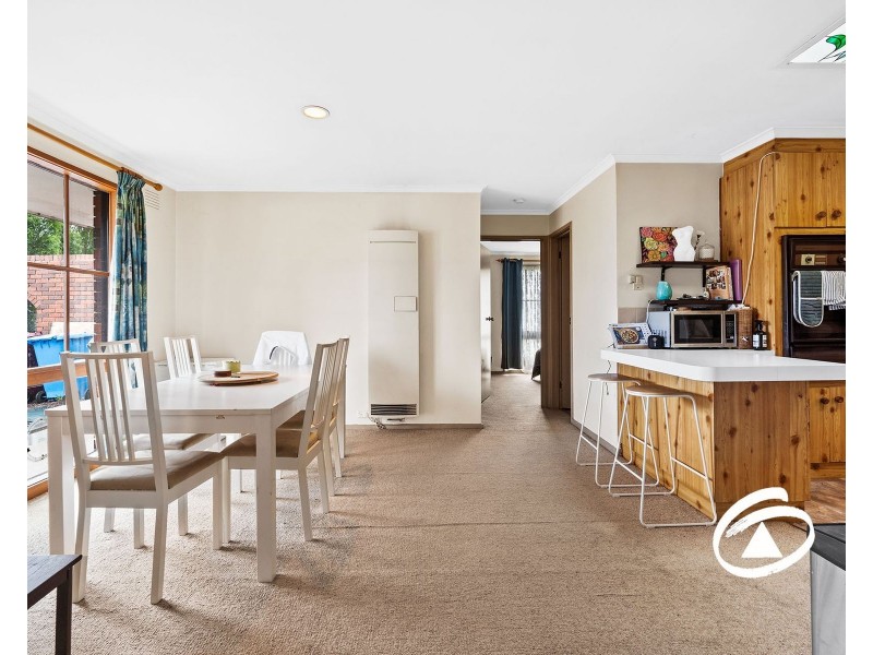 24 Guildford Crescent, Narre Warren VIC 3805