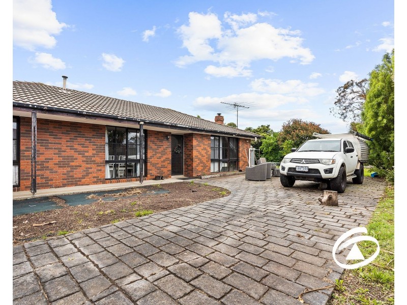 24 Guildford Crescent, Narre Warren VIC 3805