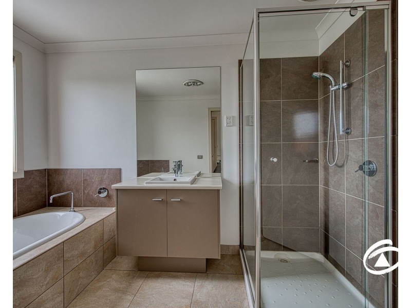 5 Rubina Court, Berwick VIC 3806