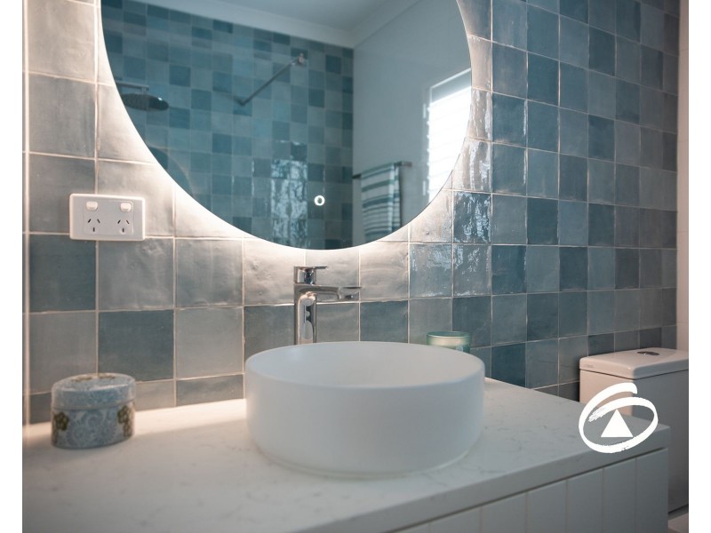 2/8 Castlegate Place, Berwick VIC 3806