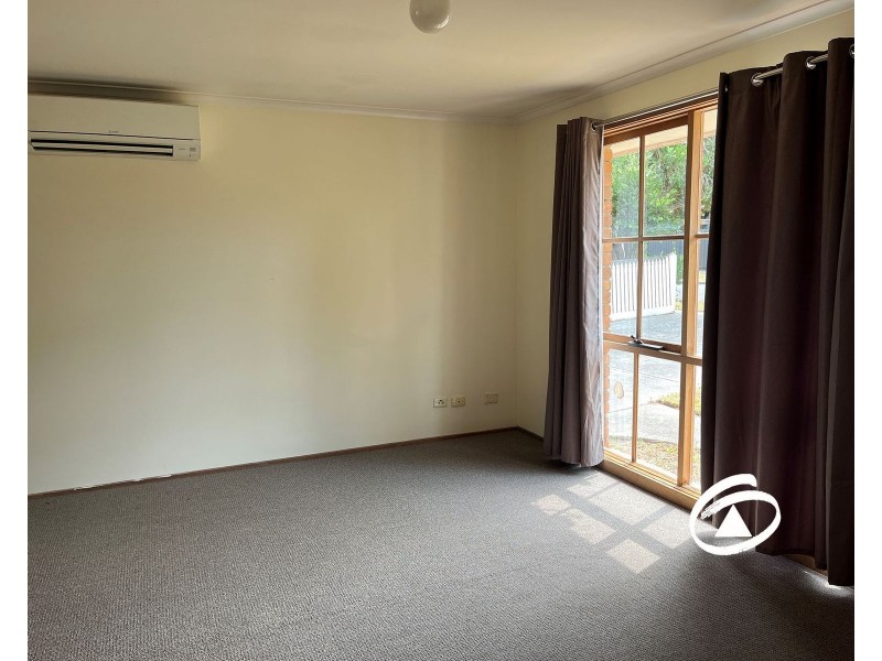 130 Warana Drive, Hampton Park VIC 3976