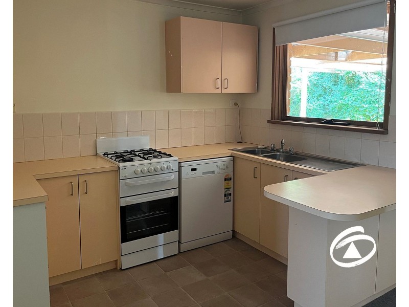 130 Warana Drive, Hampton Park VIC 3976