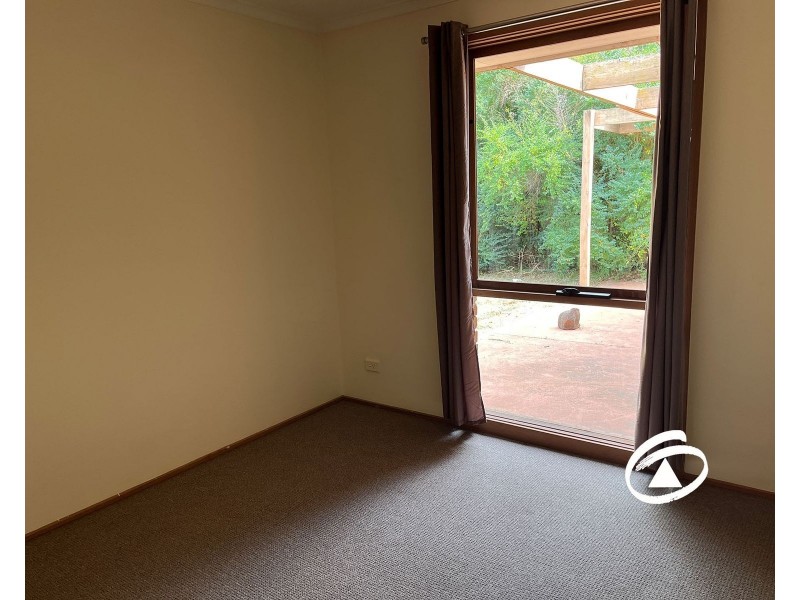 130 Warana Drive, Hampton Park VIC 3976