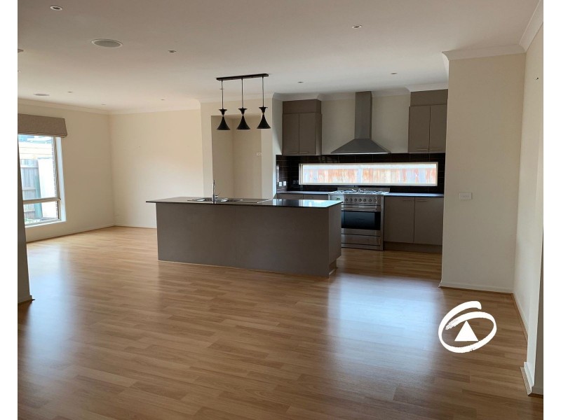 7 Longmeadow Road, Officer VIC 3809