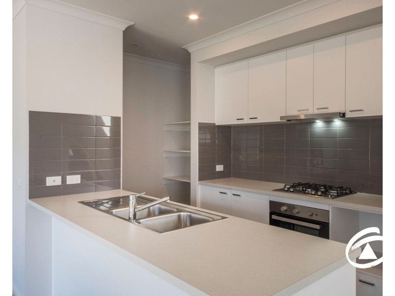 32 Renam Street, Pakenham VIC 3810