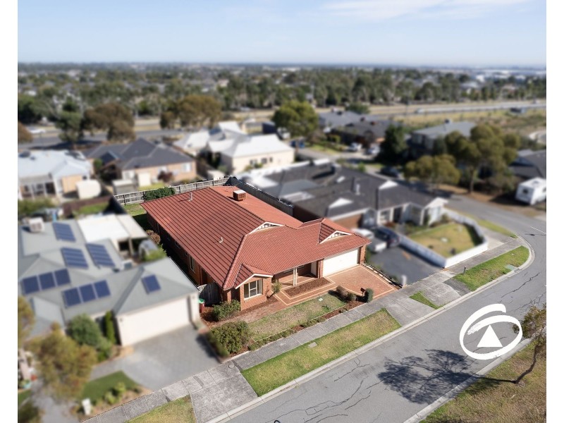 9 Spring Water Crescent, Cranbourne VIC 3977