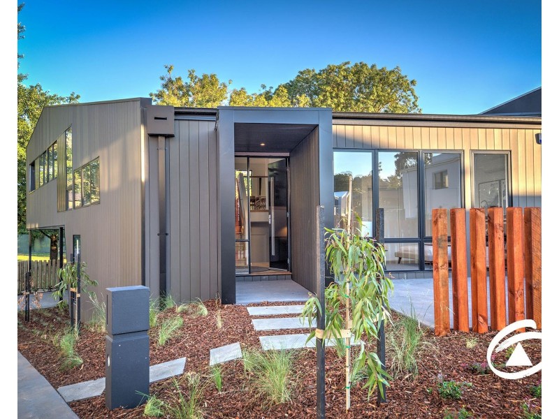 29 Willowdene Way, Berwick VIC 3806