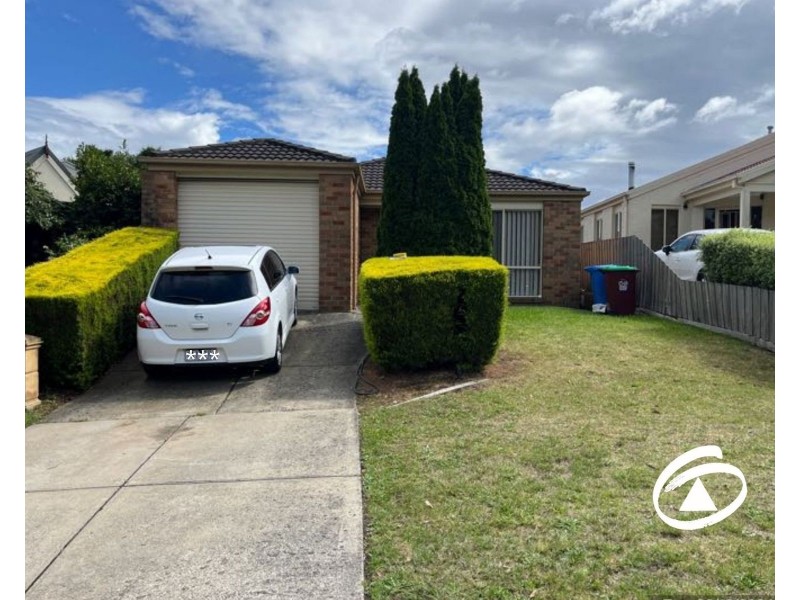 18 Hancock Drive, Berwick VIC 3806