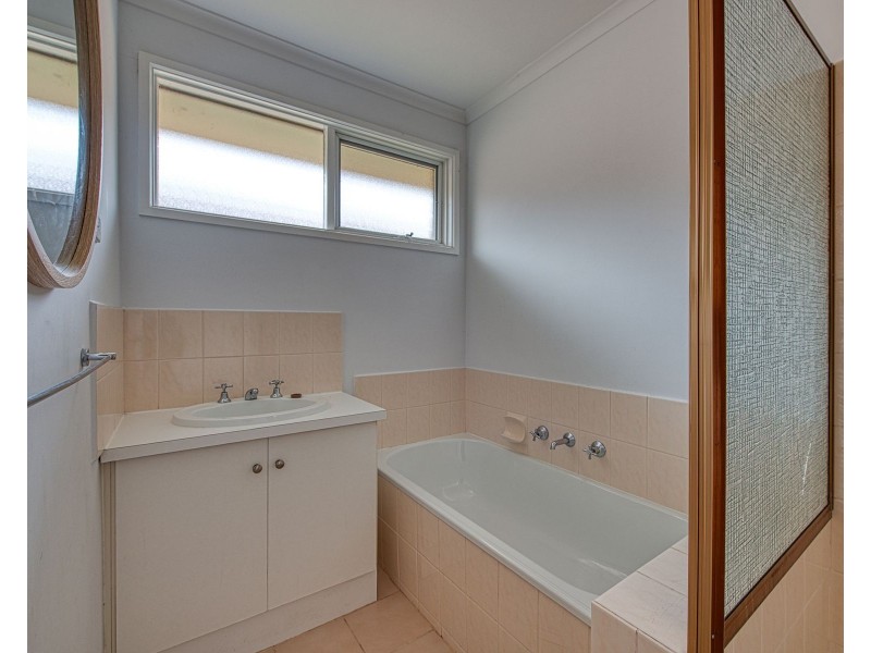 2 Elizabeth Court, Narre Warren VIC 3805