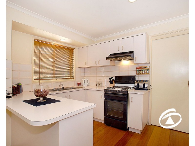 16 Pentland Drive, Narre Warren VIC 3805