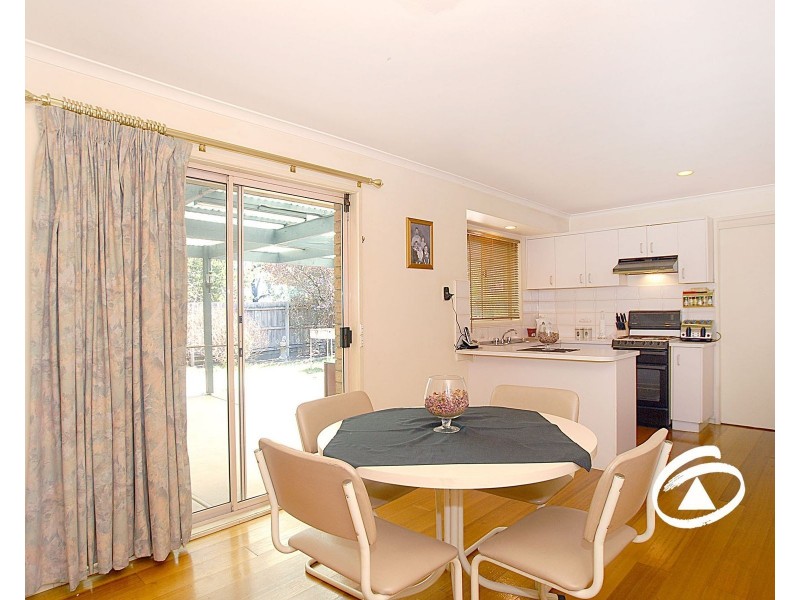 16 Pentland Drive, Narre Warren VIC 3805