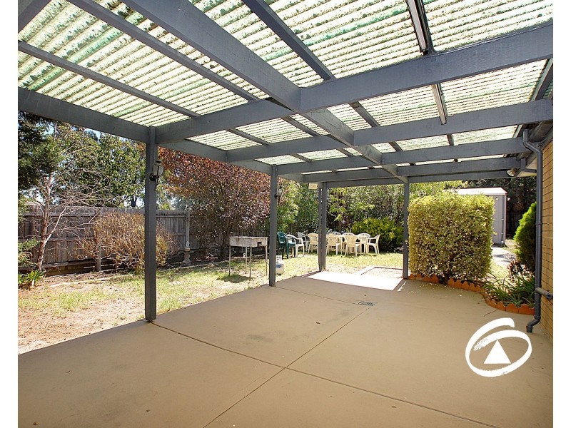 16 Pentland Drive, Narre Warren VIC 3805