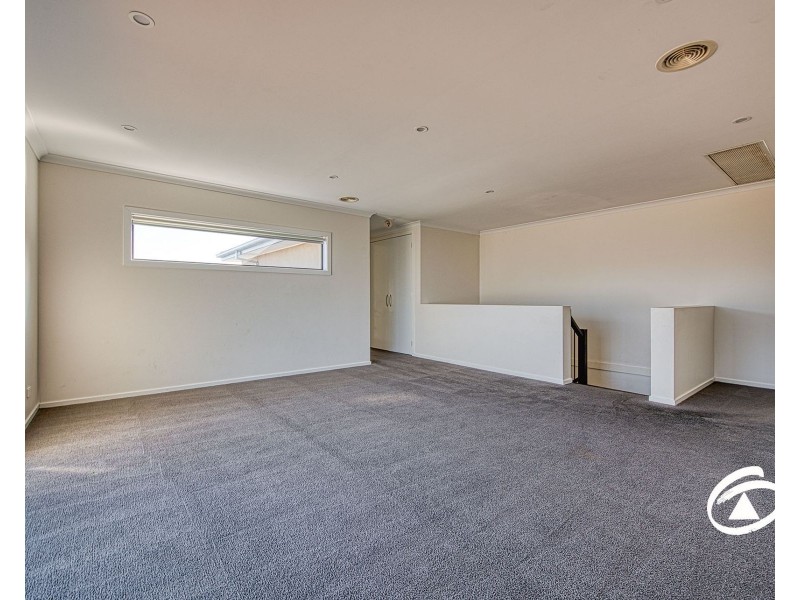 70 Viewbright Road, Clyde North VIC 3978