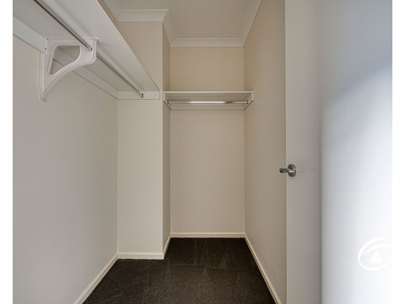 70 Viewbright Road, Clyde North VIC 3978