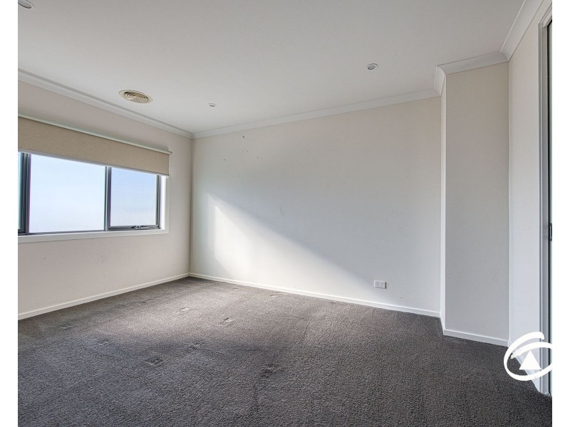 70 Viewbright Road, Clyde North VIC 3978