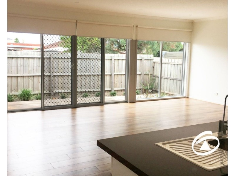 4/13 Grandview Avenue, Dandenong VIC 3175