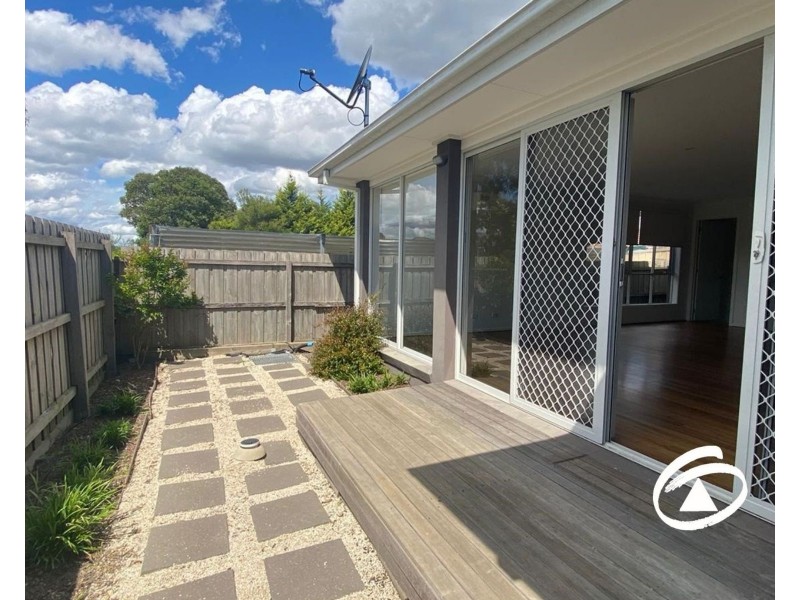 4/13 Grandview Avenue, Dandenong VIC 3175