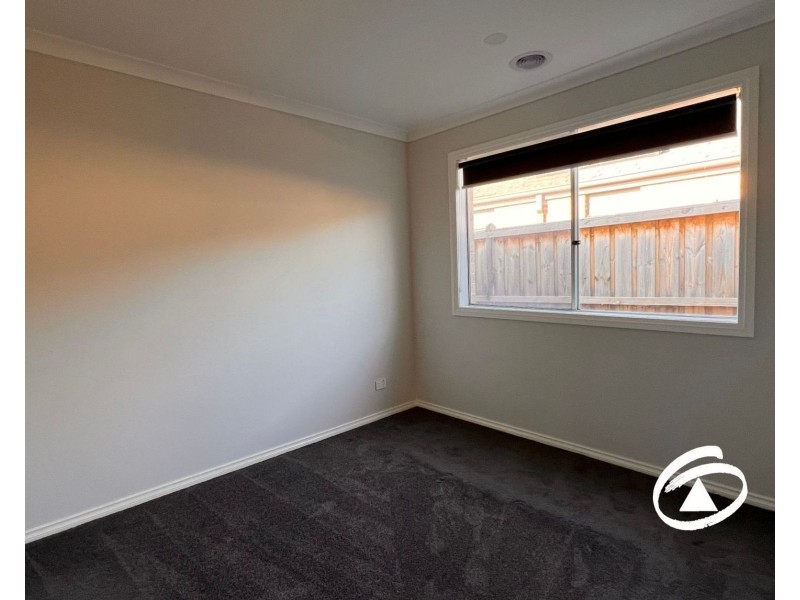 10 Matchett Drive, Clyde VIC 3978