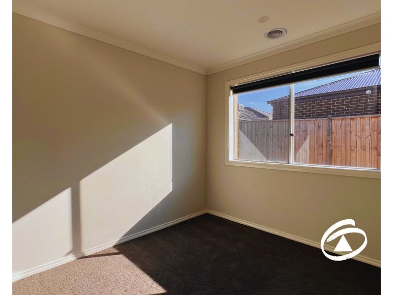 10 Matchett Drive, Clyde VIC 3978