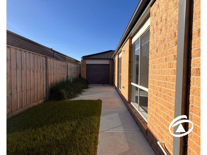 10 Matchett Drive, Clyde VIC 3978