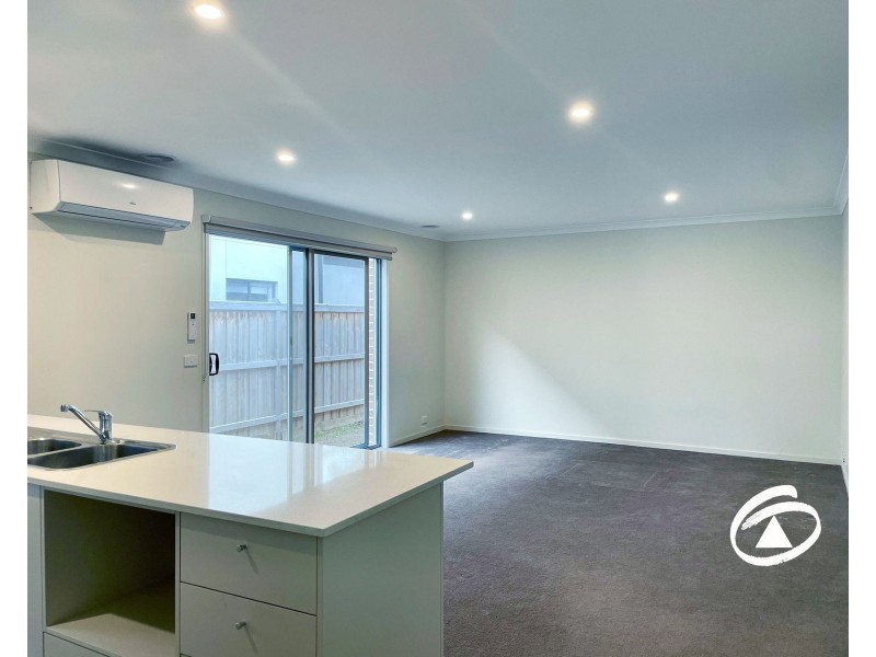 26 Botany Way, Cranbourne East VIC 3977