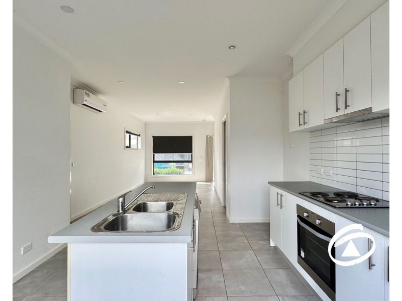 5 Tanino Road, Cranbourne West VIC 3977