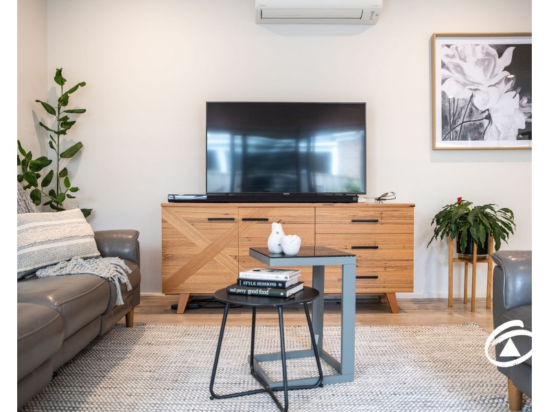 10 Corbin Walk, Officer South VIC 3809