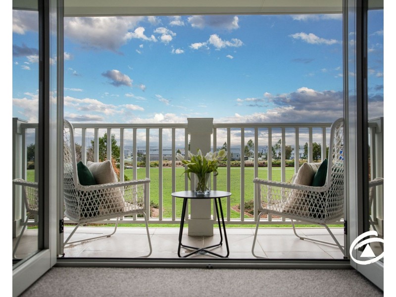 10 Corbin Walk, Officer South VIC 3809