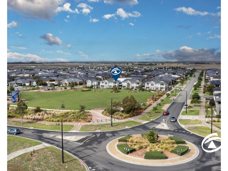 10 Corbin Walk, Officer South VIC 3809