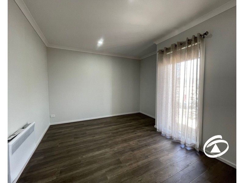 5 Greenhouse Grange, Officer VIC 3809