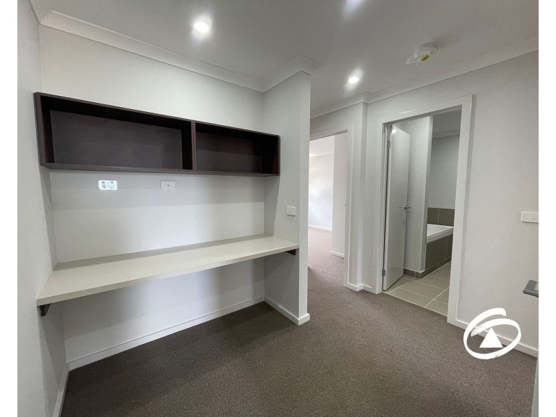 5 Greenhouse Grange, Officer VIC 3809
