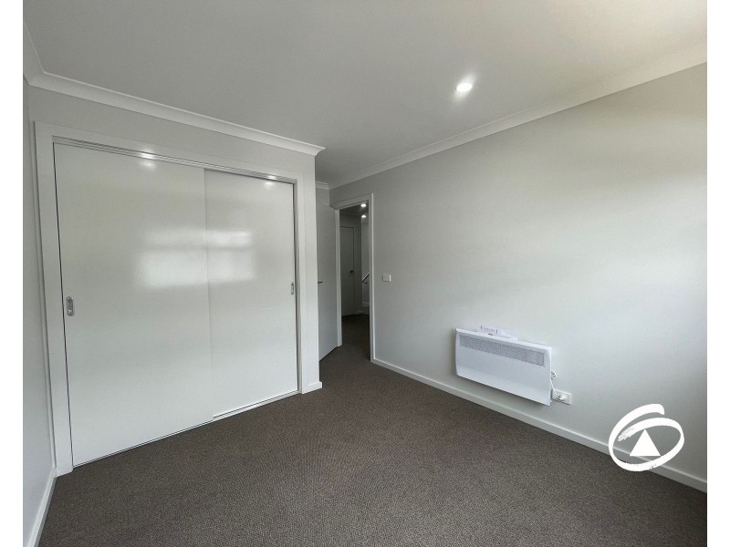 5 Greenhouse Grange, Officer VIC 3809