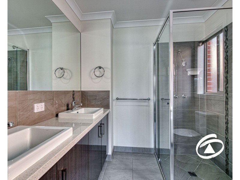 54 Poe Circuit, Officer VIC 3809