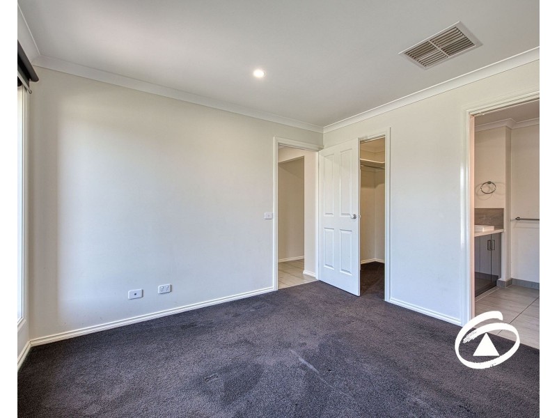 54 Poe Circuit, Officer VIC 3809