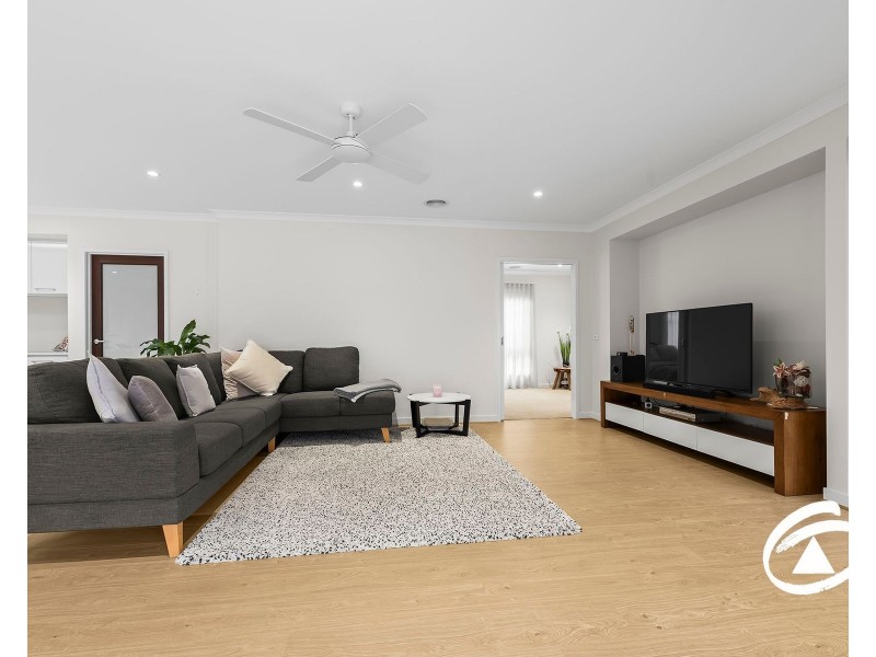 13 Moorgate Road, Clyde North VIC 3978