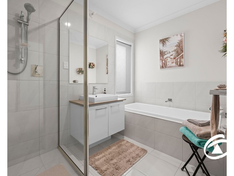 13 Moorgate Road, Clyde North VIC 3978