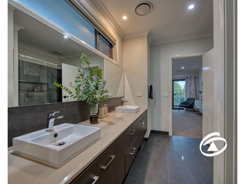 11 Axnick Rise, Officer VIC 3809