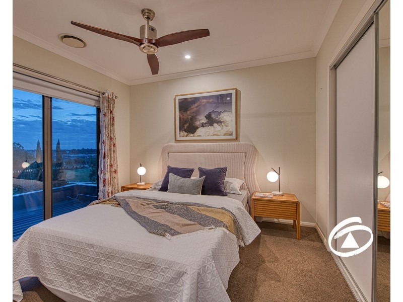 11 Axnick Rise, Officer VIC 3809